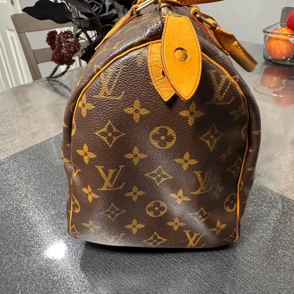 🚨🚨🚨SOLD SOLD SOLD 🚨🚨🚨LOUIS VUITTON Monogram Canvas SPEEDY 30 - Picture 4 of 9